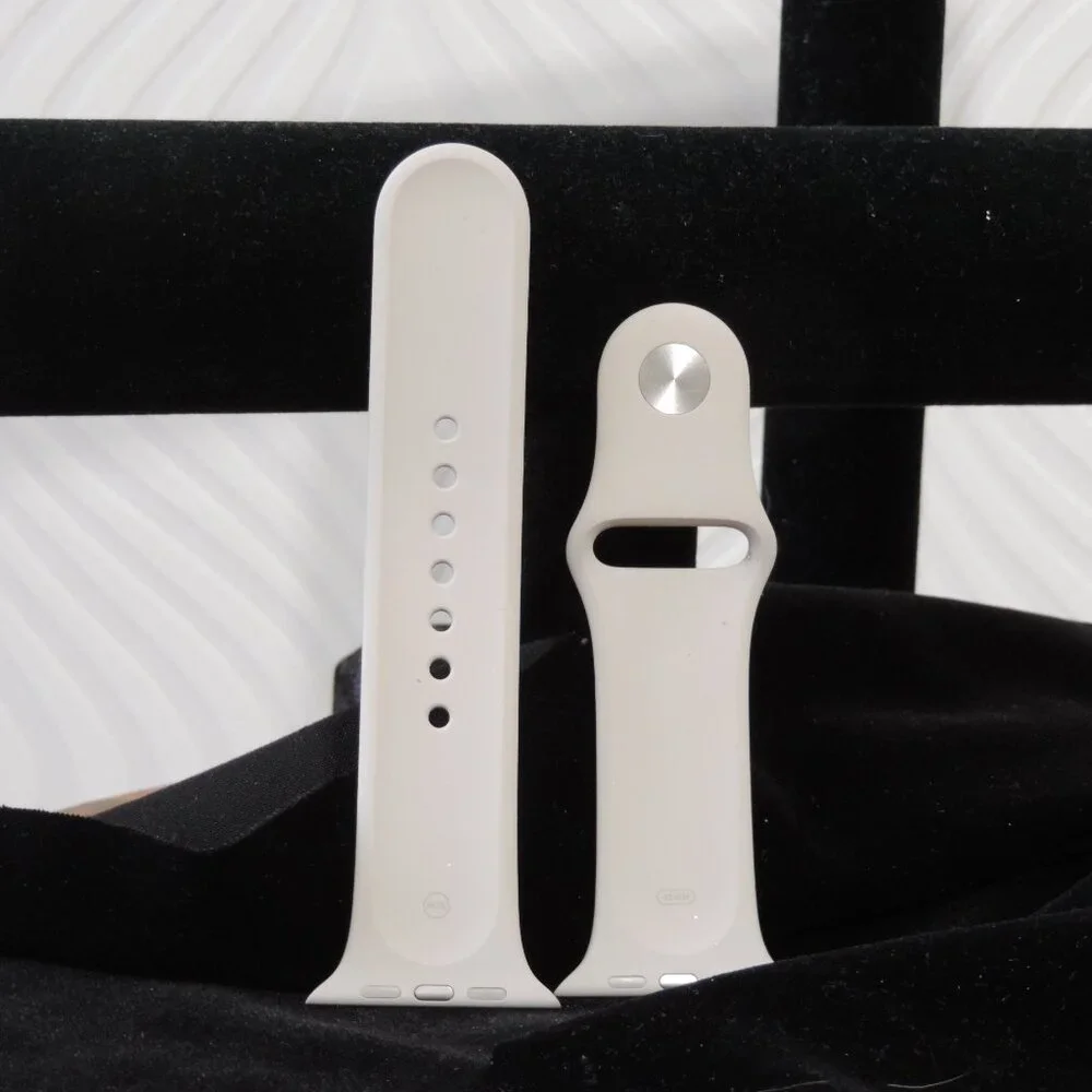 Apple Smartwatch Sport band 45mm in Starlight